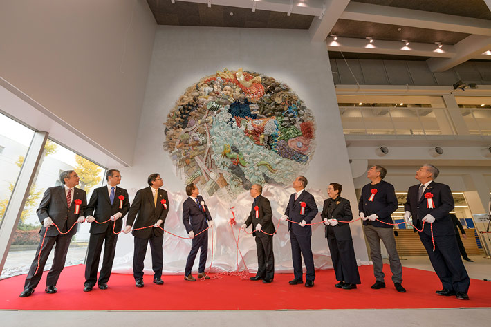 Participants unveil ELEMENTS OF FUTURE, Taki Plaza's artistic centerpiece created by Katsuhiro Otomo