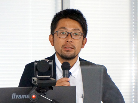 Chairperson Shimoyama explaining aim of workshop