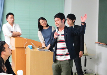 TicketBucket members From left: Tomohiro Kato (Hitotsubashi University), Yuri Iguchi (Tokyo Tech), Tatsuya Ishigaki (Tokyo Tech), and Hirofumi Senjo (company employee)
