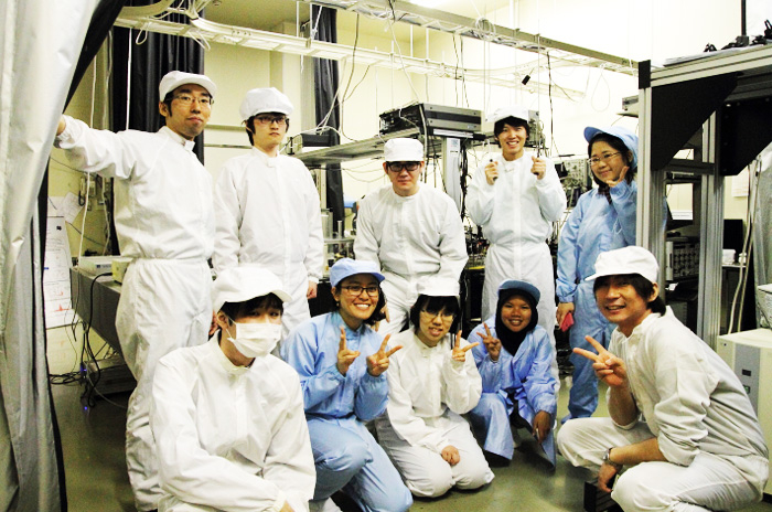 With Tokyo Tech labmates in experiment room during RIKEN Open Day
